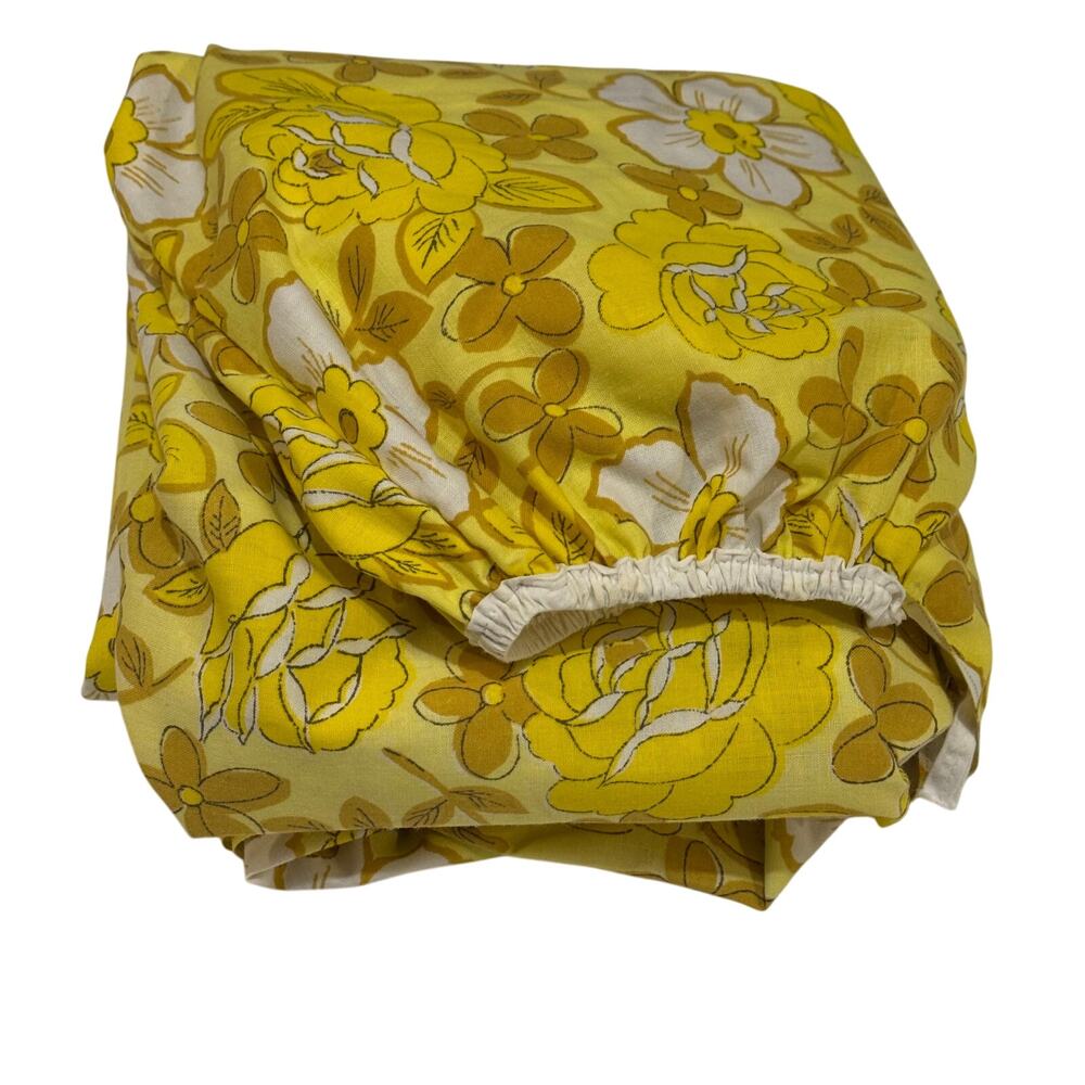 Vintage 70s Yellow Flower Power Fitted Full Sheet Dan River Polyester Cotton